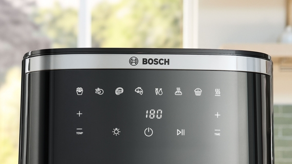 BOSCH FREIDORA DE AIRE MAF671B1