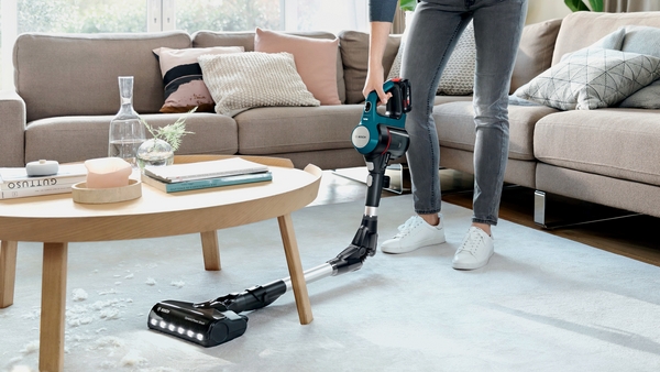 BOSCH ASPIRADOR ESCOBA BSS71125AH
